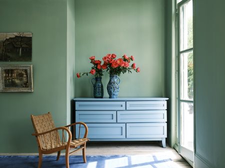 What to Ask Yourself Before Choosing a Paint Color